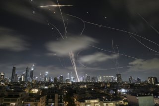 Le dôme de fer israélien en action, le 18 juin dernier. KEYSTONE/AP/Leo Correa